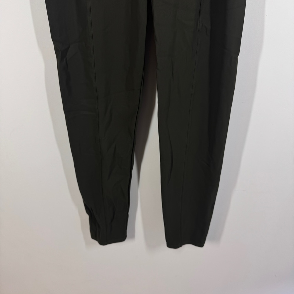 Lululemon Olive Green Here to There Tapered Pants Size 6 Athleisure Travel - Picture 7 of 10